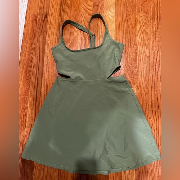 Abercrombie & Fitch Dresses & Skirts - Abercrombie Side Cutout Traveler Mini Dress